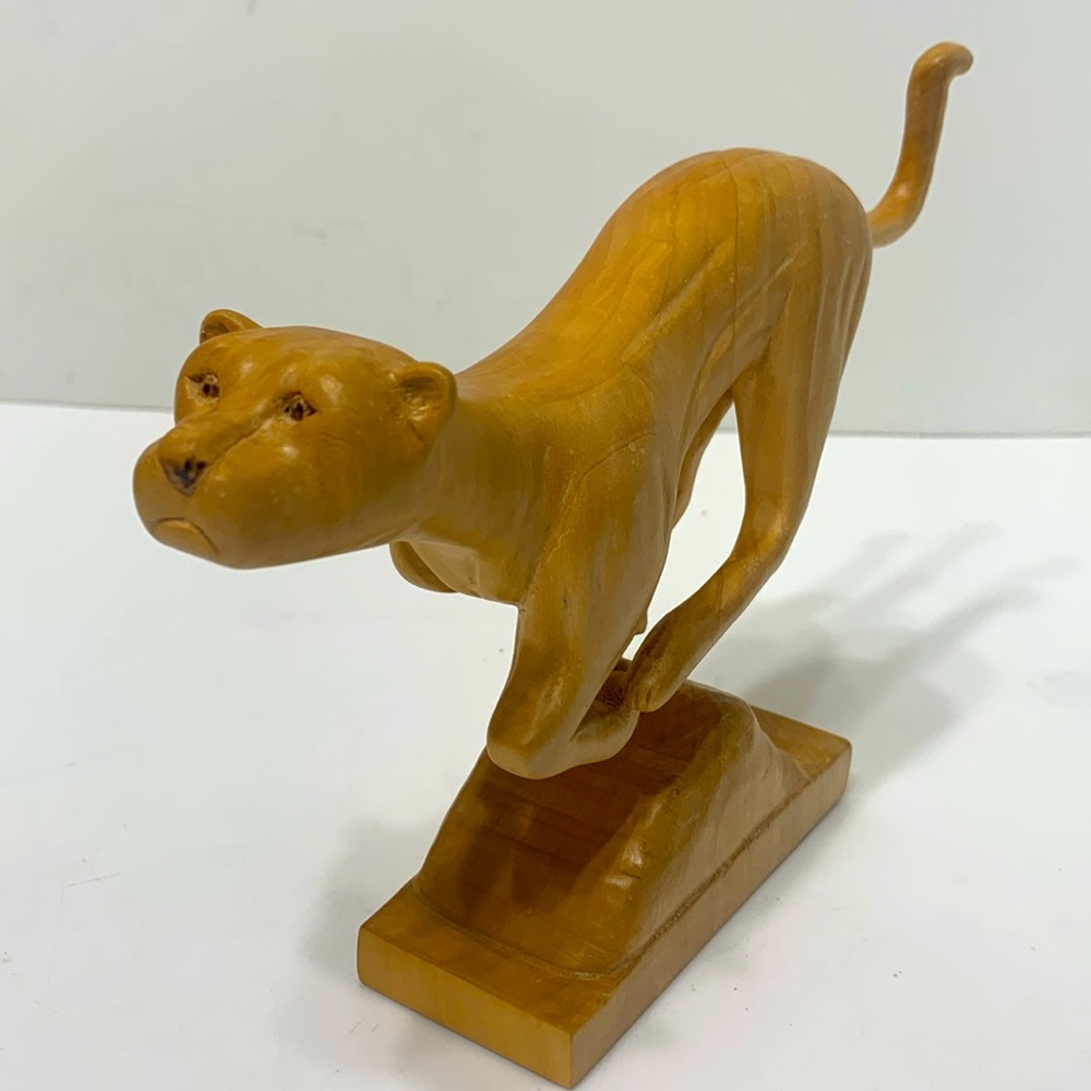 wild cat sculpture wood